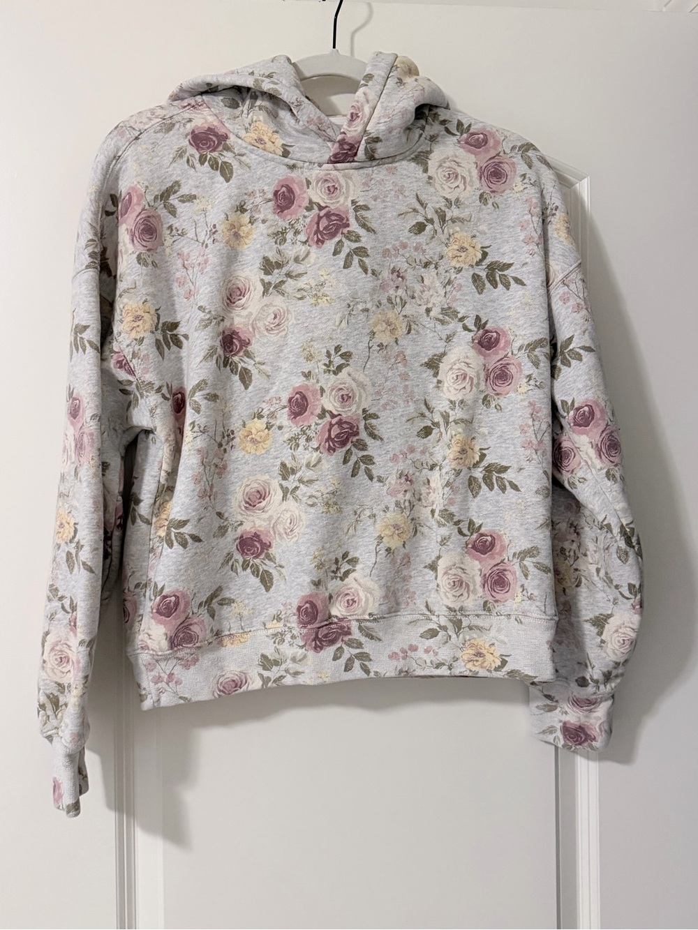 Abercrombie & Fitch Floral Hoodie in Light Gray with Pink & Cream Roses